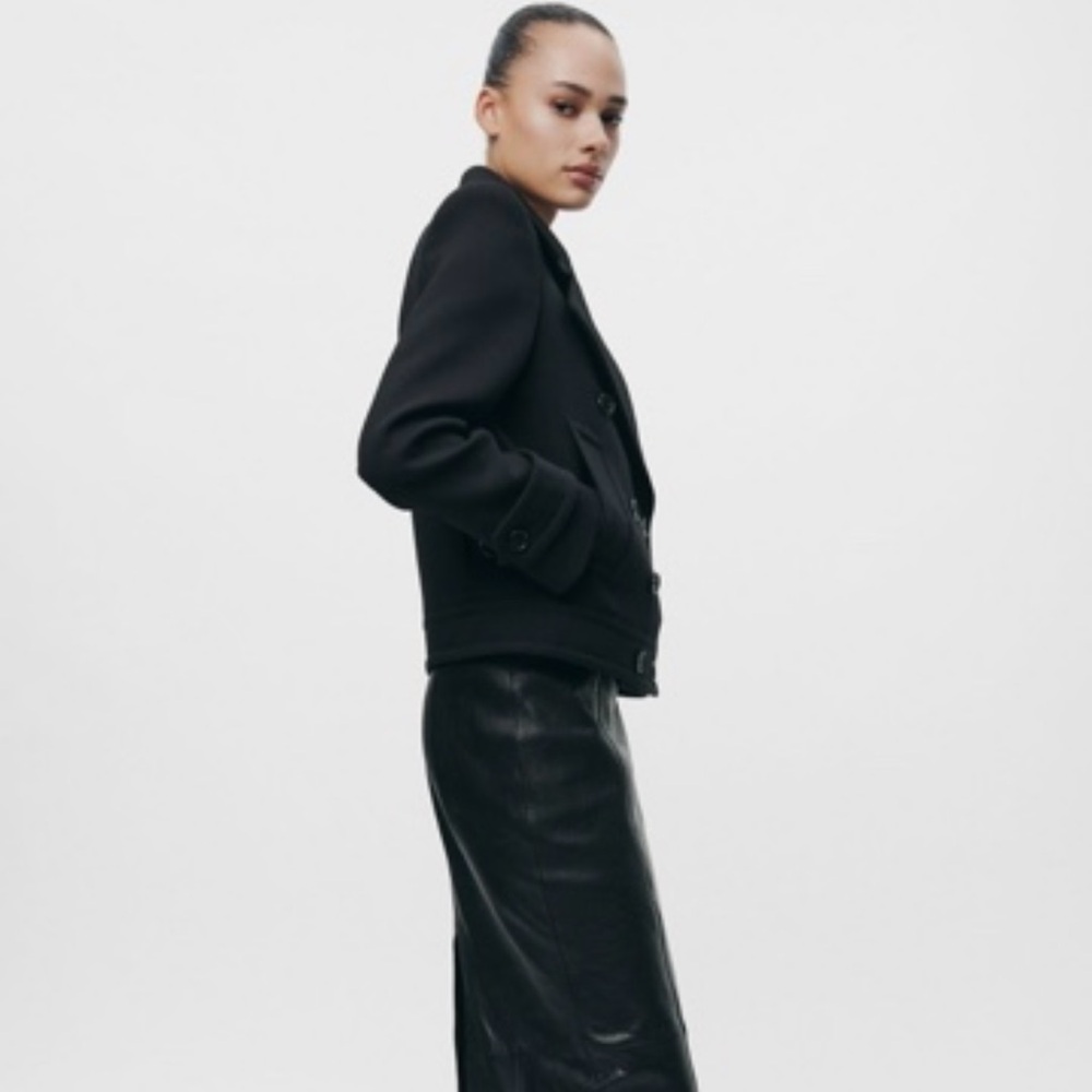 Zara Black Tailored Blazer with Notched Lapels - Picture 3 of 7